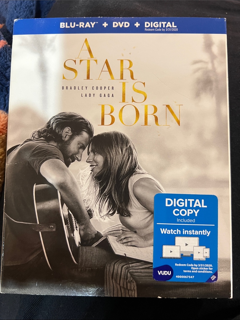 A STAR IS BORN - DVD AND BLU RAY, RATED R, 2018 LADY GAGA AND BRADLEY COOPER z30